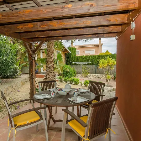 Villa Charming In With Swimming Pool *